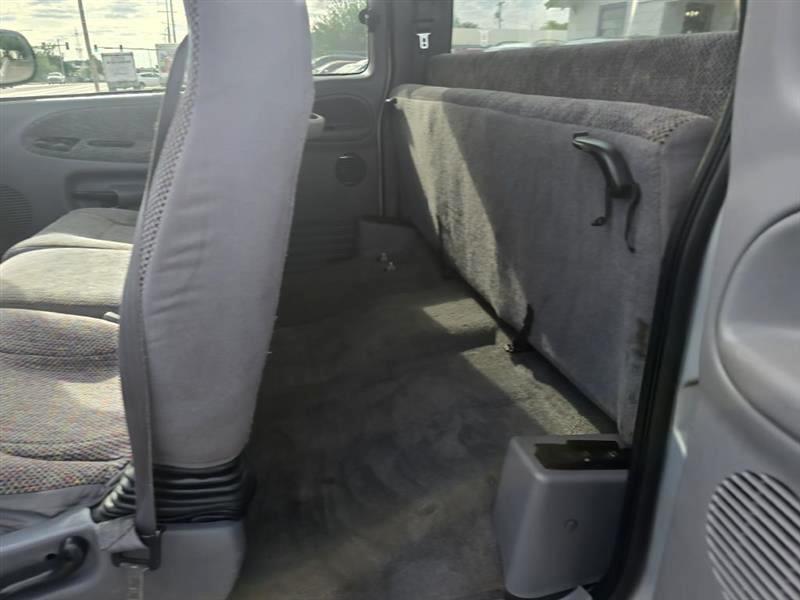 Dodge Ram 1500 Quad Cab 8-ft. Bed 2WD 1998