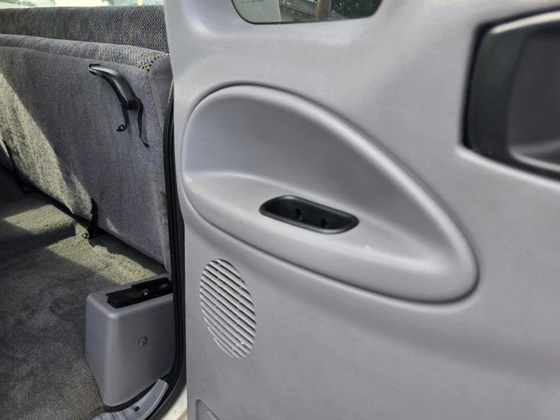 Dodge Ram 1500 Quad Cab 8-ft. Bed 2WD 1998