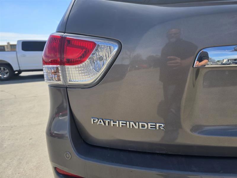 Nissan Pathfinder S 4WD 2014