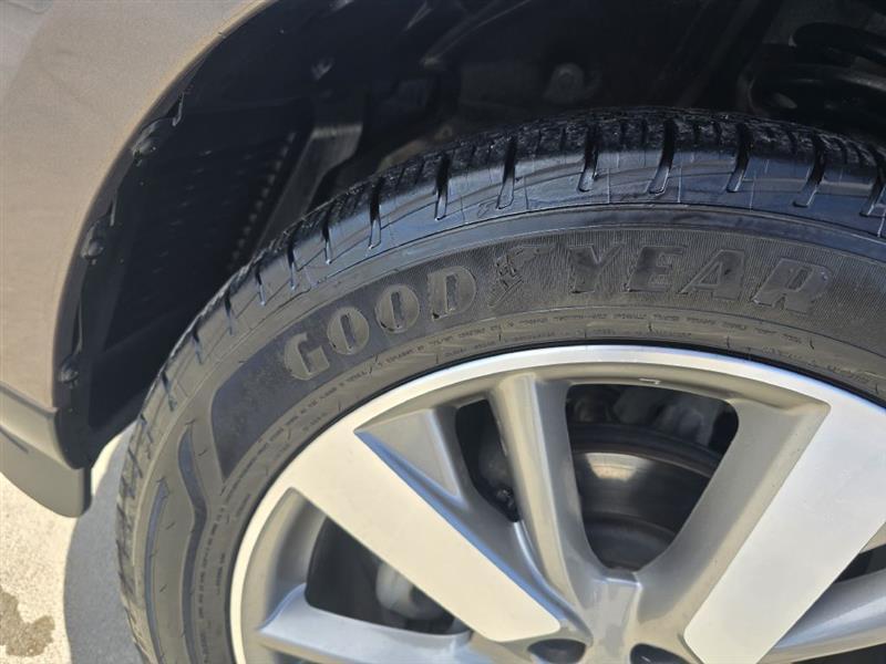 Nissan Pathfinder S 4WD 2014