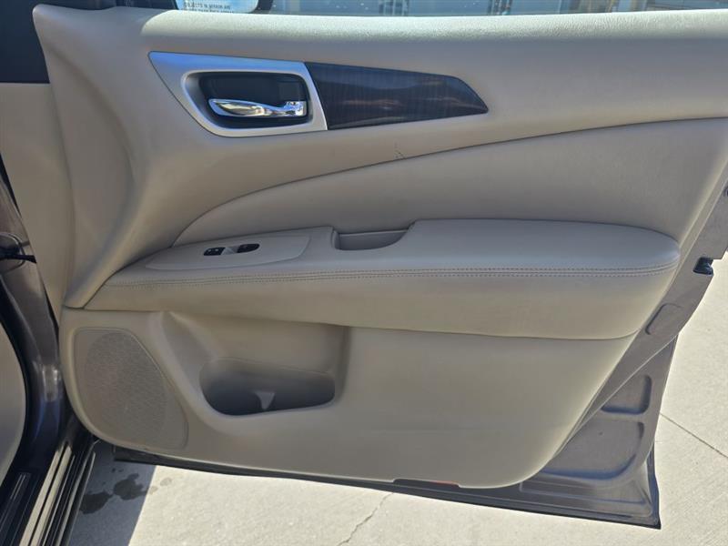 Nissan Pathfinder S 4WD 2014