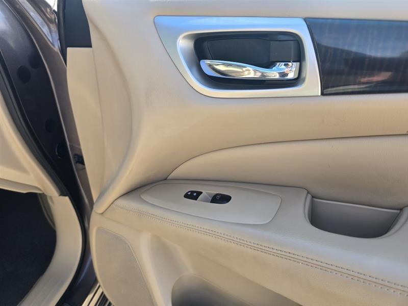 Nissan Pathfinder S 4WD 2014