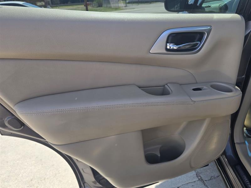 Nissan Pathfinder S 4WD 2014