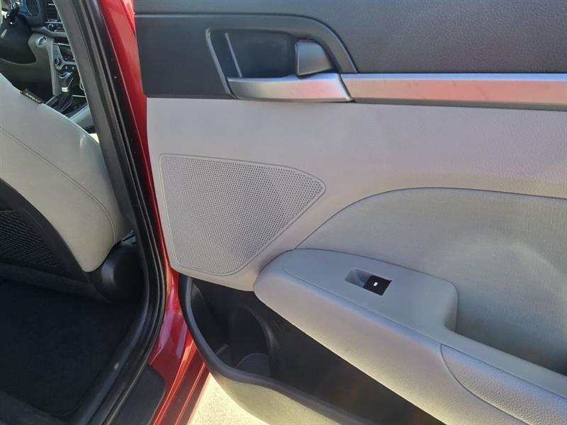 Hyundai Elantra Limited 2018