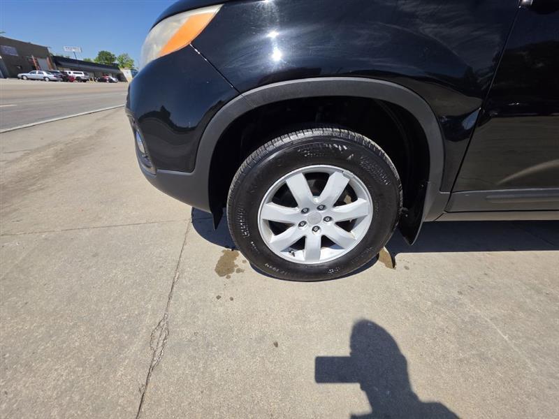 Kia Sorento LX 2WD 2011