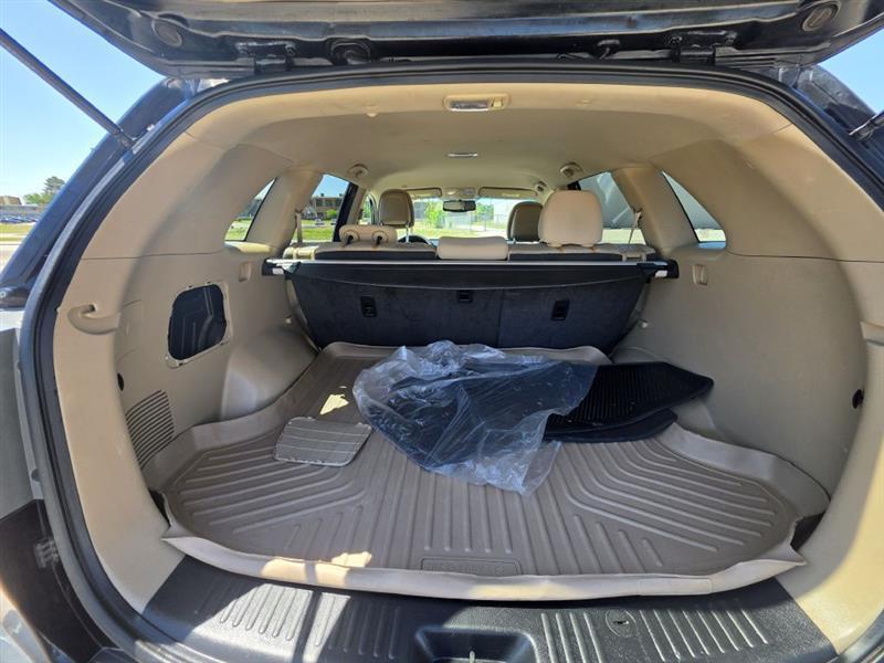 Kia Sorento LX 2WD 2011