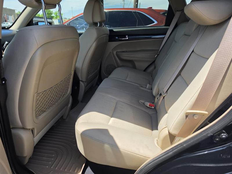 Kia Sorento LX 2WD 2011