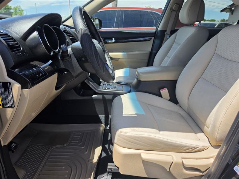 Kia Sorento LX 2WD 2011