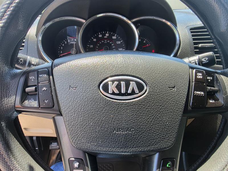Kia Sorento LX 2WD 2011