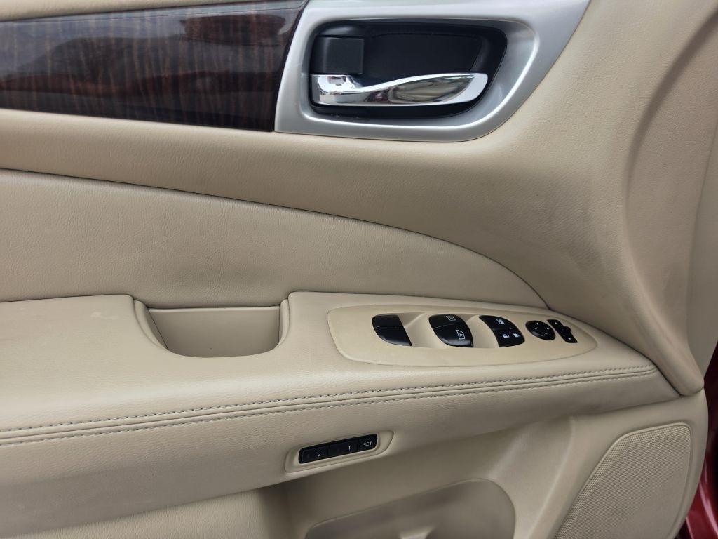 Nissan Pathfinder S 4WD 2015