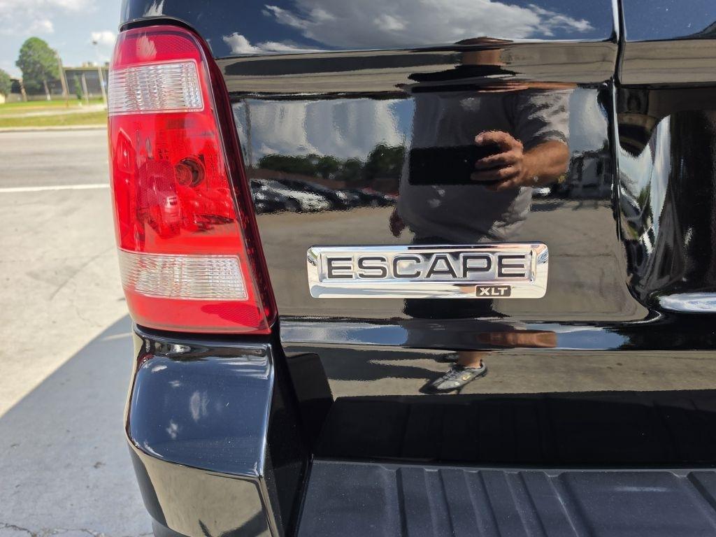 Ford Escape XLT FWD 2010