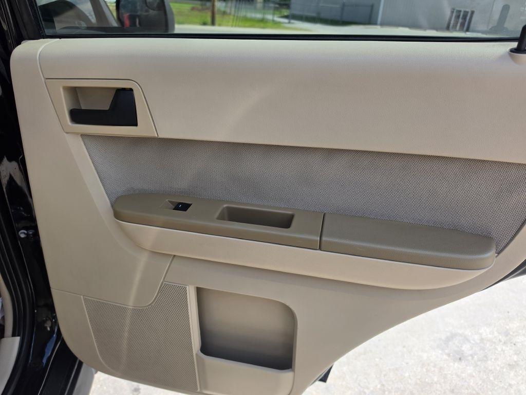 Ford Escape XLT FWD 2010