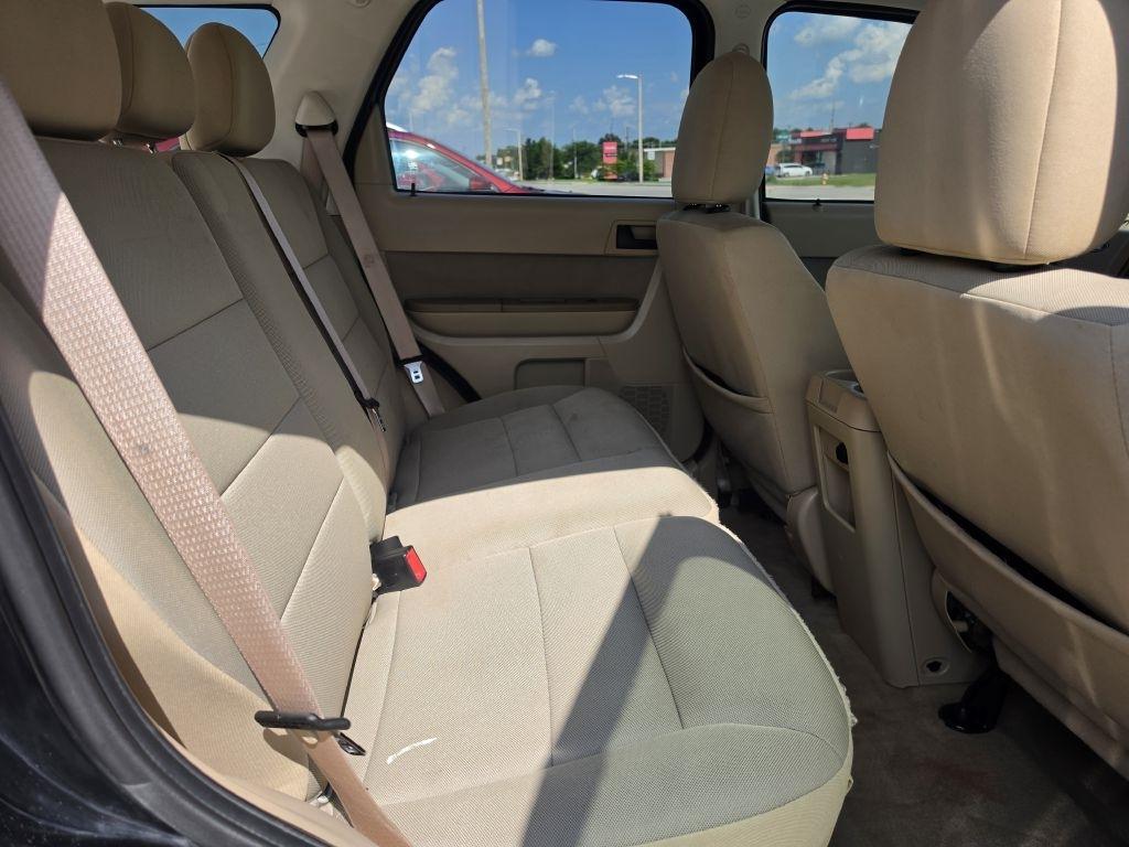 Ford Escape XLT FWD 2010