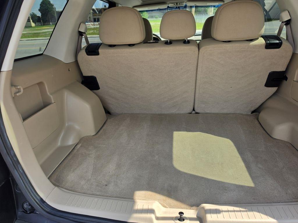 Ford Escape XLT FWD 2010