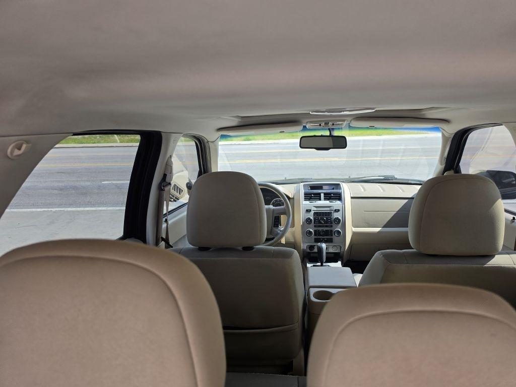 Ford Escape XLT FWD 2010