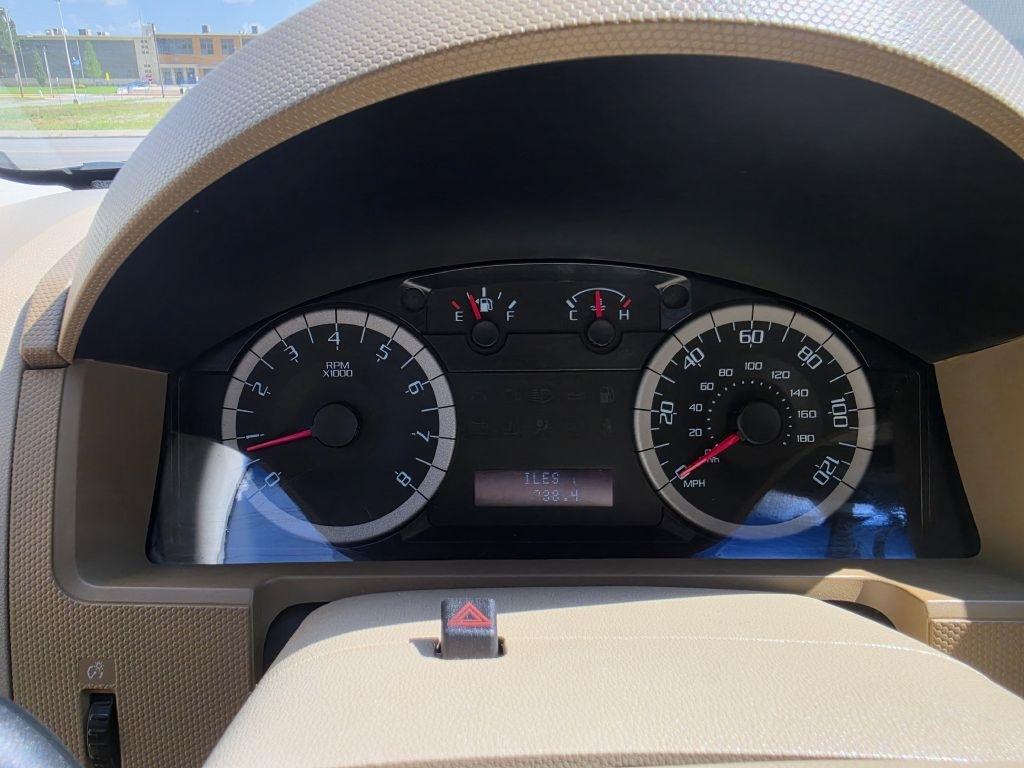 Ford Escape XLT FWD 2010