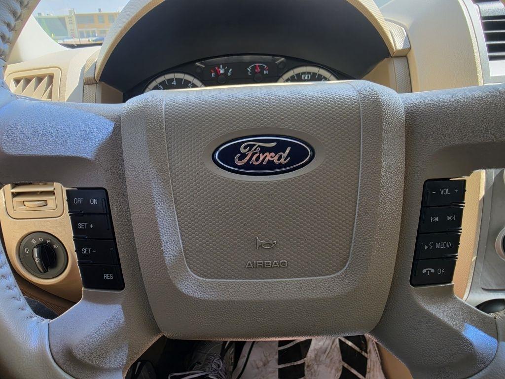 Ford Escape XLT FWD 2010