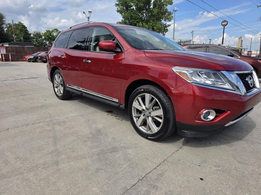 2016 Nissan Pathfinder Platinum 4WD's photo
