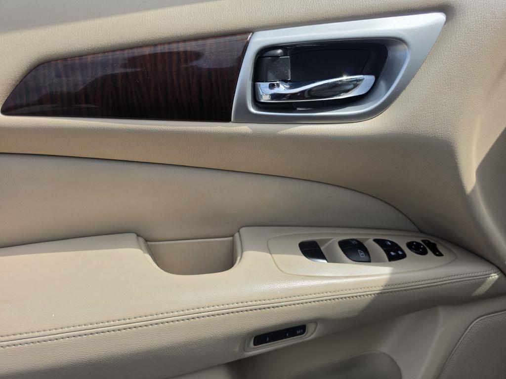 Nissan Pathfinder S 4WD 2016