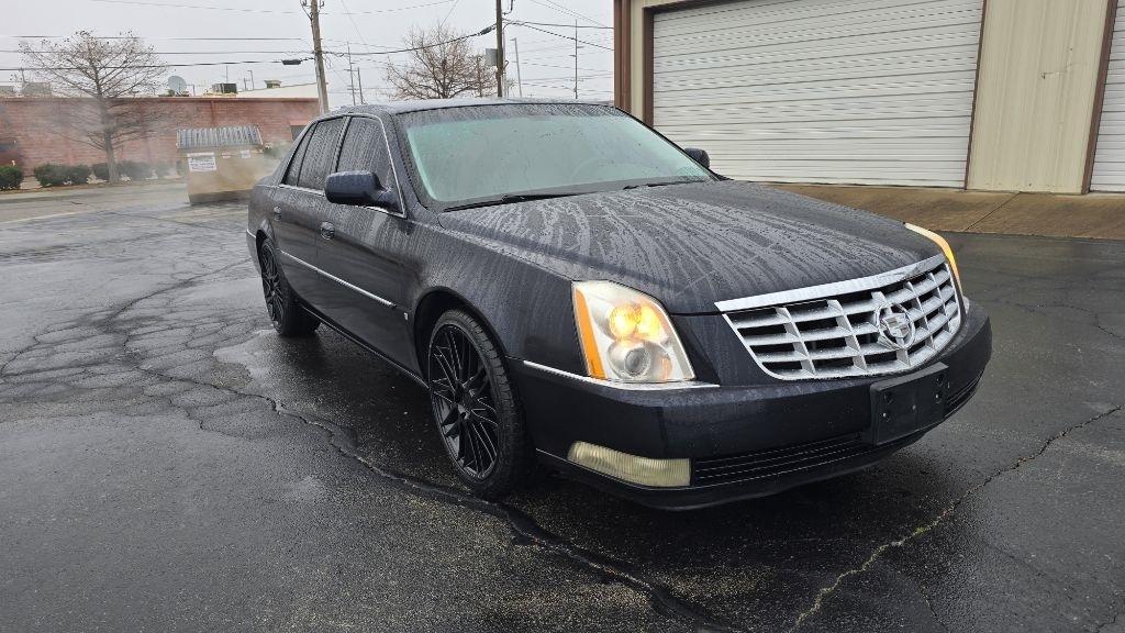 Cadillac DTS Sedan 2007