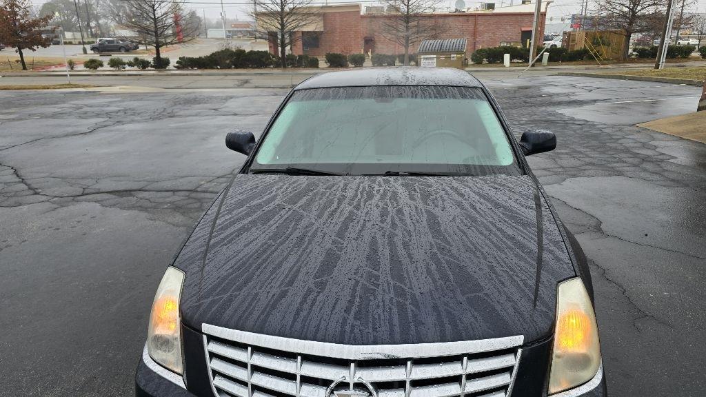 Cadillac DTS Sedan 2007