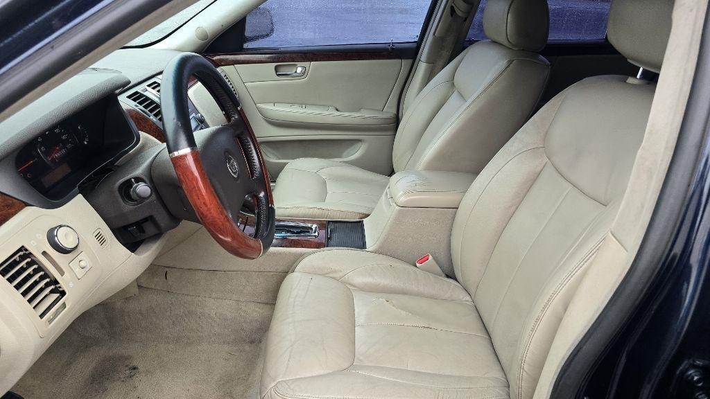 Cadillac DTS Sedan 2007