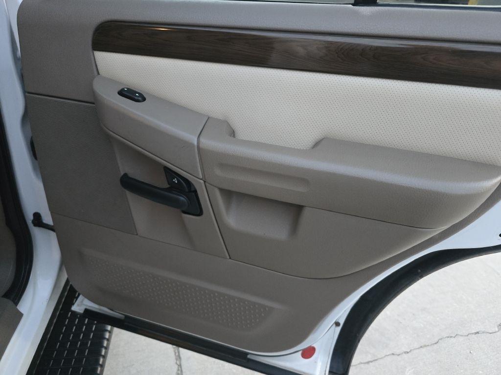 Ford Explorer Eddie Bauer 4WD 2002