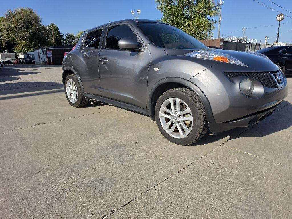 Nissan Juke S FWD 2013