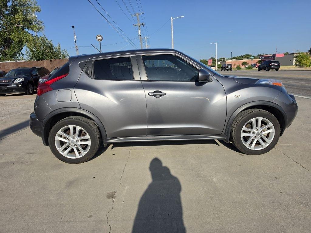 Nissan Juke S FWD 2013