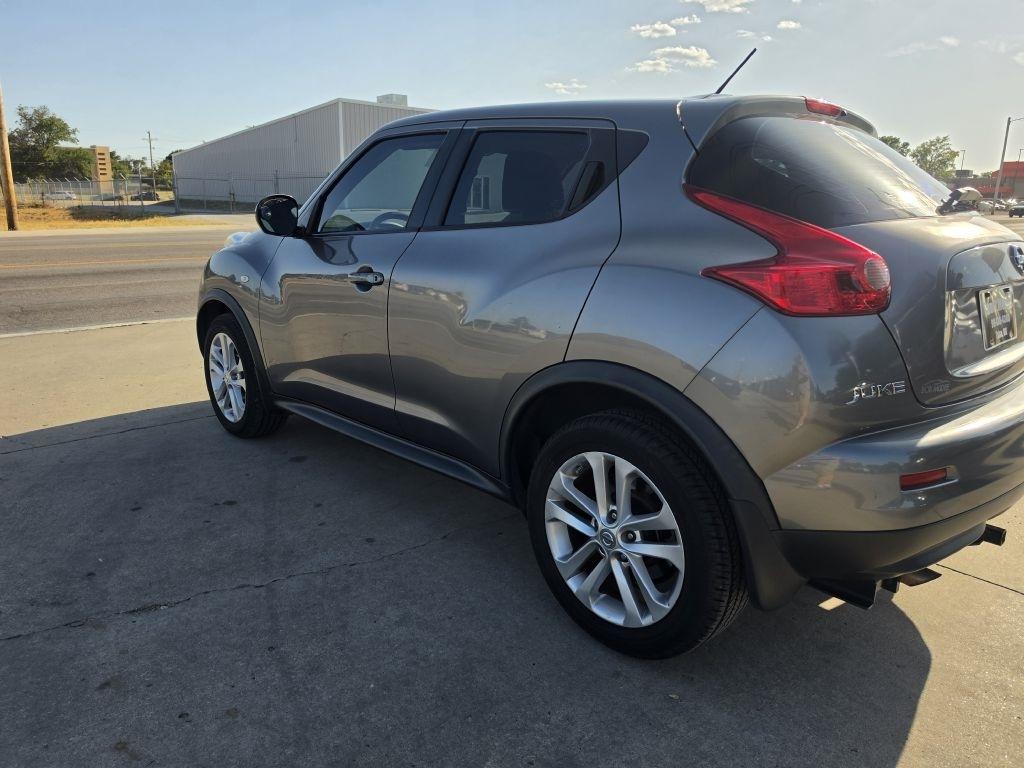 Nissan Juke S FWD 2013