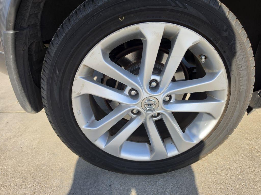 Nissan Juke S FWD 2013