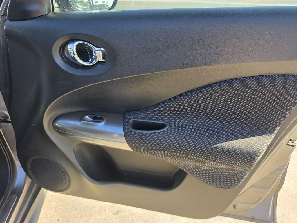 Nissan Juke S FWD 2013