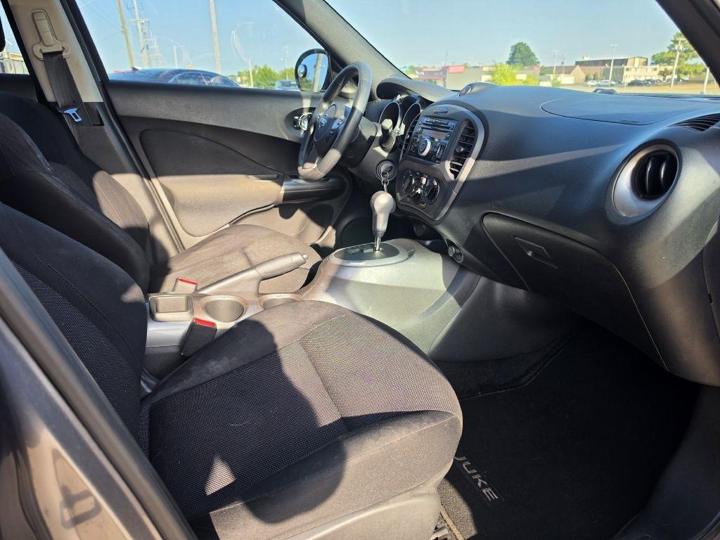 Nissan Juke S FWD 2013