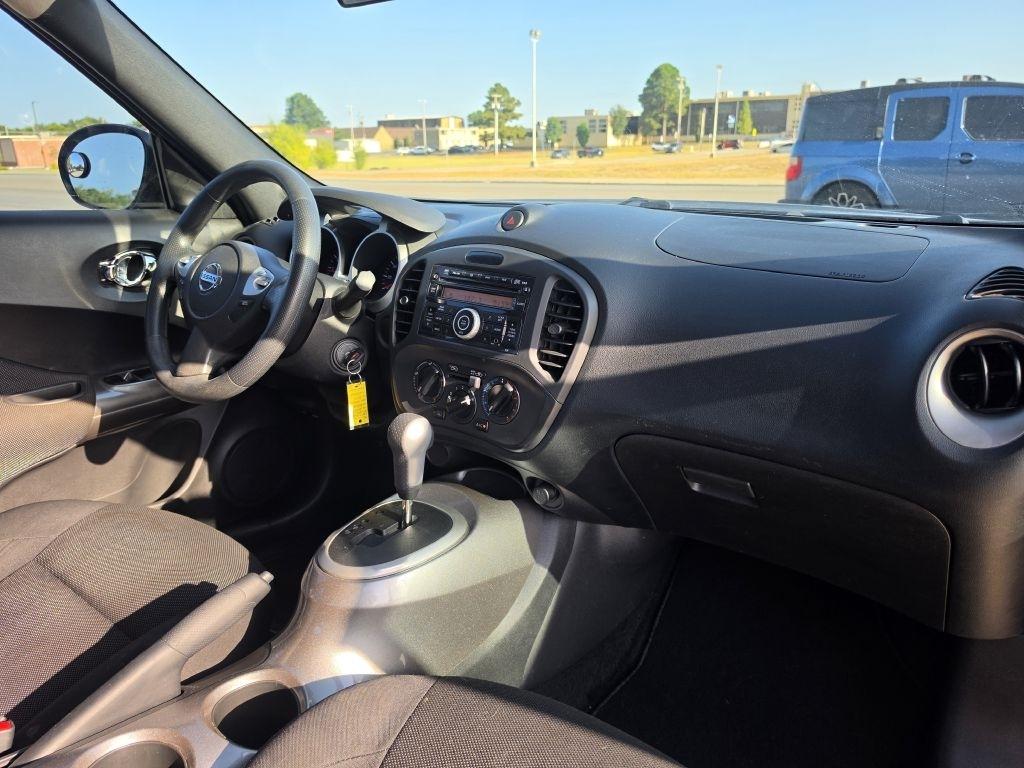 Nissan Juke S FWD 2013