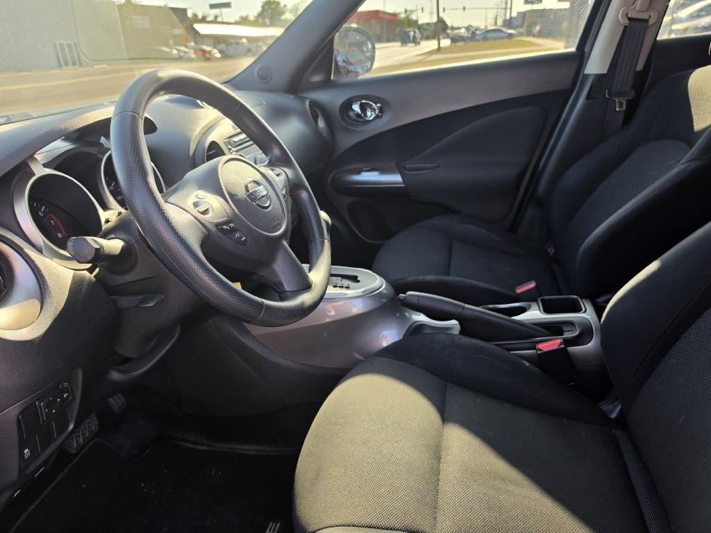 Nissan Juke S FWD 2013