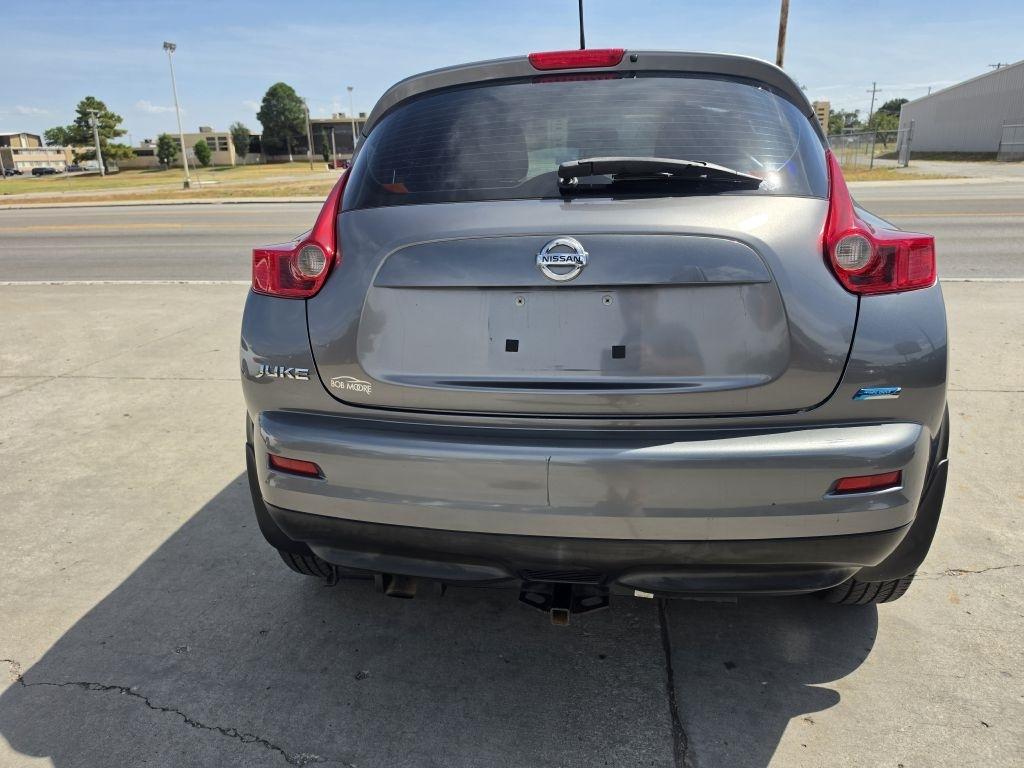 Nissan Juke S FWD 2013