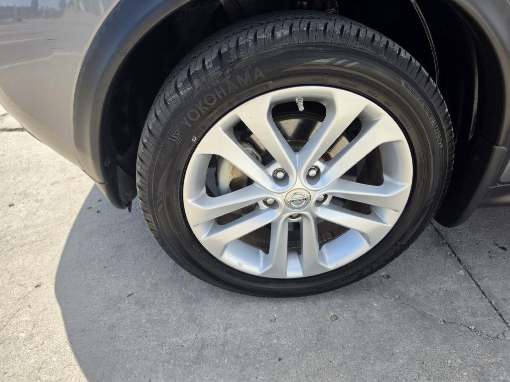 Nissan Juke S FWD 2013