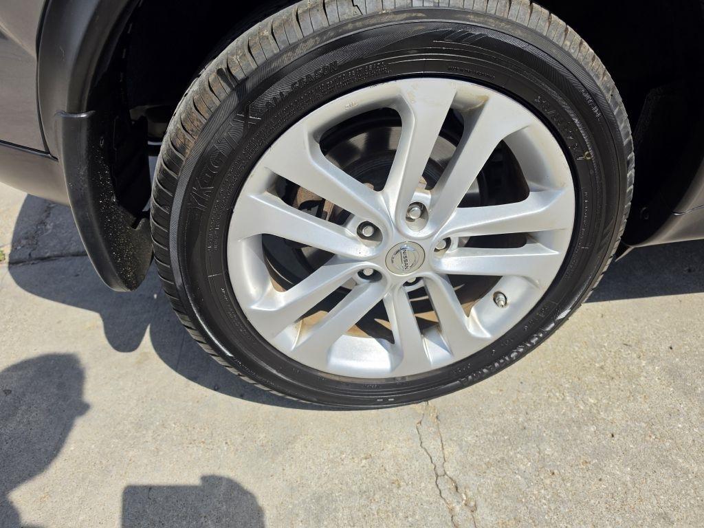 Nissan Juke S FWD 2013