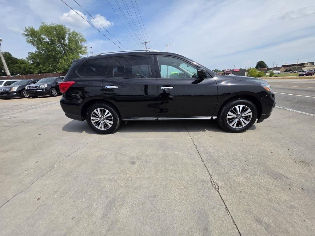 Nissan Pathfinder S 2WD 2017