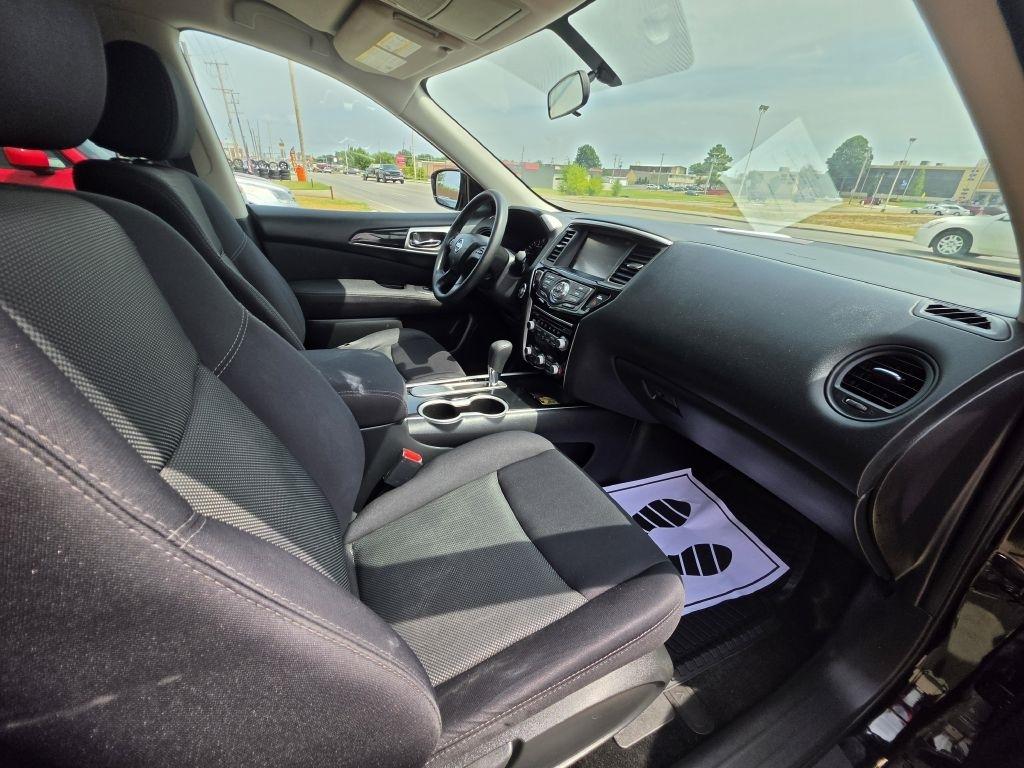 Nissan Pathfinder S 2WD 2017