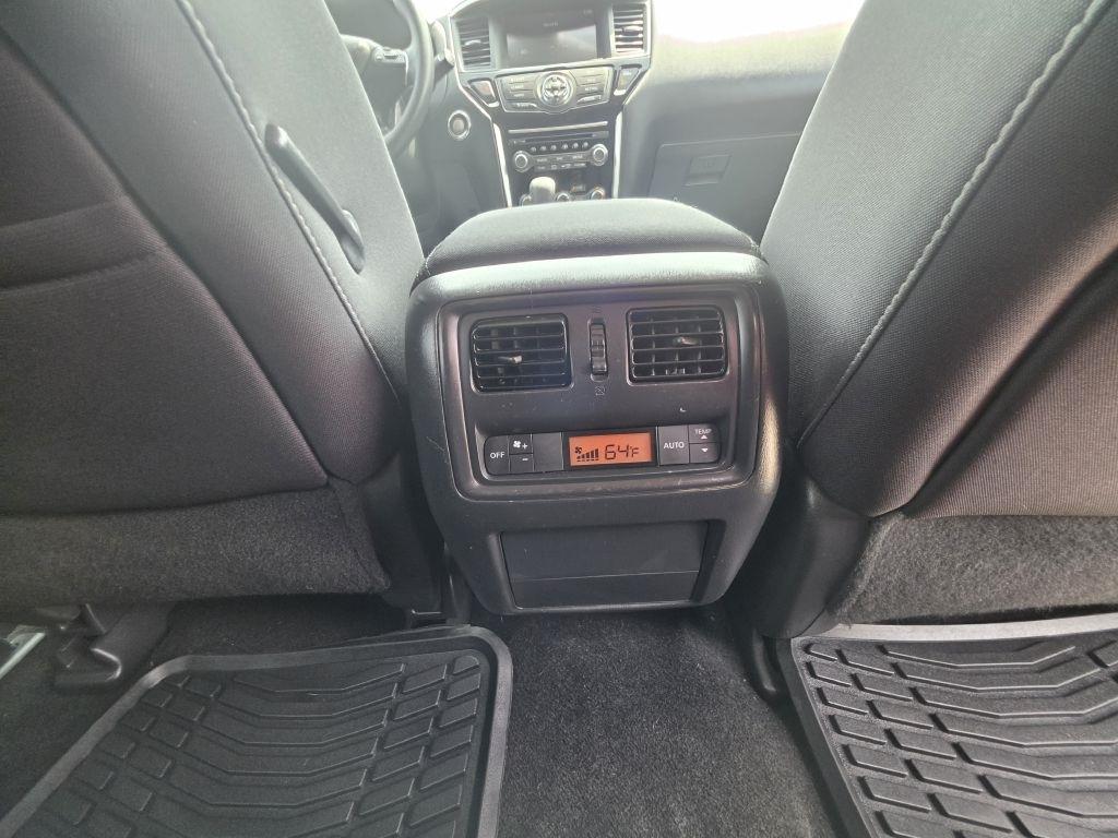 Nissan Pathfinder S 2WD 2017