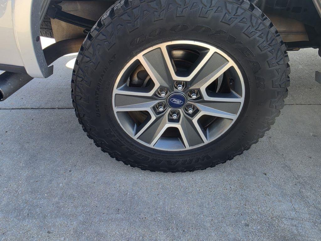 Ford F-150 XL SuperCrew 5.5-ft. Bed 4WD 2016