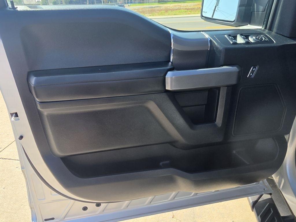 Ford F-150 XL SuperCrew 5.5-ft. Bed 4WD 2016