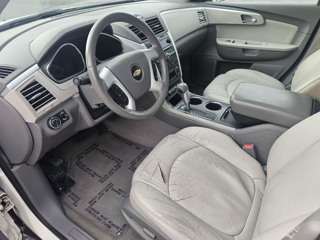 Chevrolet Traverse 2LT FWD 2011