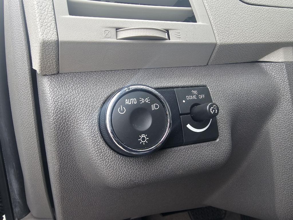 Chevrolet Traverse 2LT FWD 2011