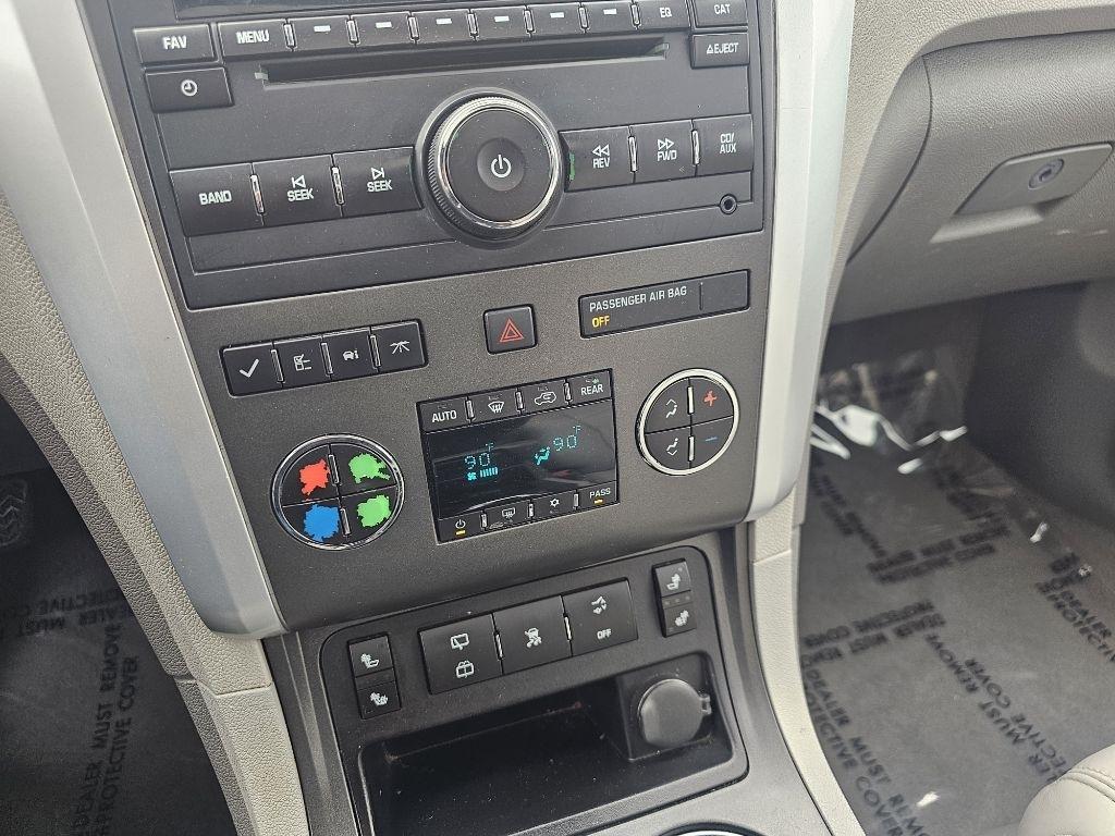 Chevrolet Traverse 2LT FWD 2011