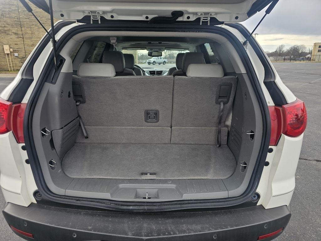 Chevrolet Traverse 2LT FWD 2011