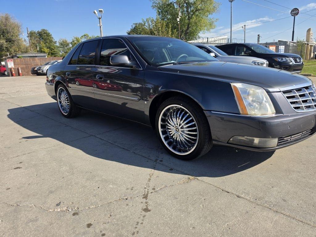 2010 Cadillac DTS Luxury