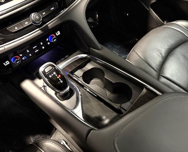 Buick Enclave AWD 4dr Avenir 2021 Buick Enclave AWD 4dr Avenir 2021