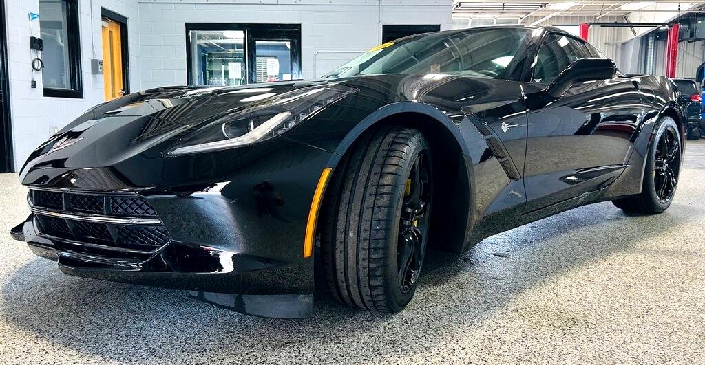 2016 Chevrolet Corvette Stingray 1LT photo 3